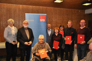 Martina Tschirge, Martin Güll, Hiltraud Schmidt-Kroll, Franz Trinkl, Gerda Sackmann, Elfriede Peil, Werner Plumeier, Manni Klein