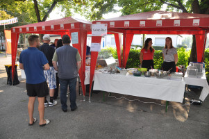 Fischstand und Salatbar